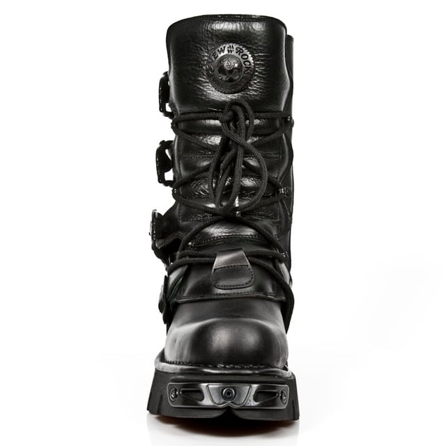 Deze halfhoge laarzen zijn gemaakt van eersteklas rundleer en zijn afgewerkt met een kwaliteit die de tientallen jaren ervaring weerspiegelt in het maken van premium schoenen die New Rock met trots heeft vergaard. Deze laarzen maken deel uit van de iconische reactorlijn en zijn voorzien van een verscheidenheid aan zwarte metallic details om deze look een onderscheidend gotisch uiterlijk te geven. Bij de zool zijn zwarte, stevige metalen inzetstukken aangebracht, evenals schedelgespen en New Rock-logo's op het bovenwerk, die in metaal zijn uitgevoerd om deze laars een strak uiterlijk te geven. Voor extra diepte aan de laars zijn de rubberen hak en zool verhoogd tot een hoogte van respectievelijk 6 cm en 3 cm, wat een gedurfde aanwezigheid geeft aan deze schoen die belichaamt waar gotische mode om draait. • Premium zwart lederen bovenwerk • 22 cm schachthoogte • Zwarte schedel metalen gespen • Rubberen hak van 6 cm en zool van 3 cm