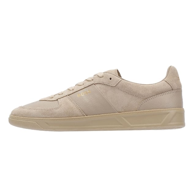Step into elegance with these low top tennis inspired leather and suede sneakers. Excellently crafted, they showcase embossed branding on both the side and tongue. Experience ultimate comfort with a fully lined interior.