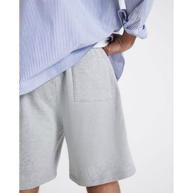 Regular fit, Side slip pockets, Elasticated waist, Cotton for this product has been responsibly sourced