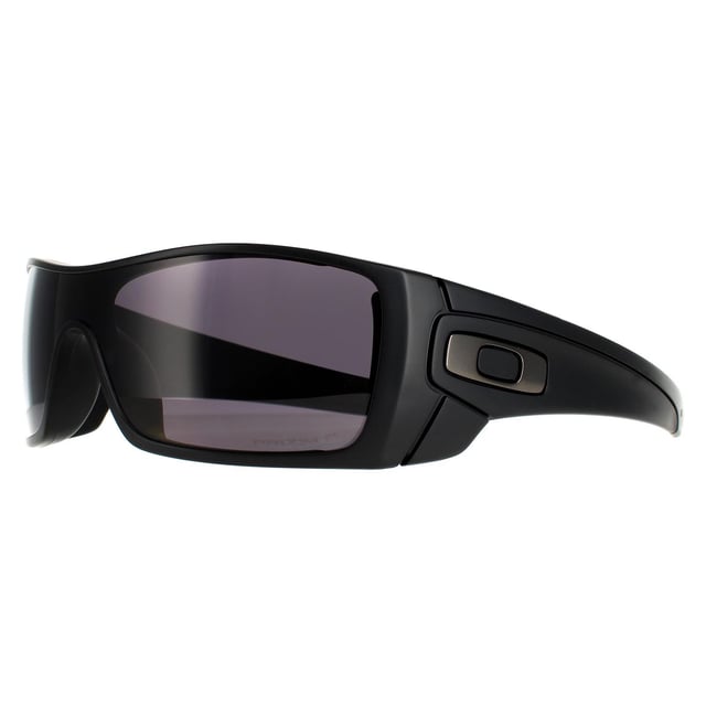 OAKLEY SHIELD Men MATTE BLACK Grey Grey Polarised Batwolf Batwolf Gafas de sol Oakley Batwolf con una única lente de barrido e iconos intercambiables Estas monturas duraderas y ligeras resistentes a la tensión ofrecen una excelente protección ocular con su geometría de montura empaquetada para caras medianas a grandes.