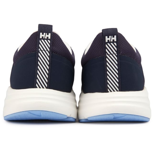 ¡Experimente una comodidad y sostenibilidad inmejorables con las zapatillas Helly Hansen Ahiga Evo 5! Perfectas para quienes buscan aventuras con conciencia ecológica, estas zapatillas azules están confeccionadas con encaje y forro 100 % reciclados. Con un tratamiento antimicrobiano para combatir los olores y una suela de goma duradera, estas zapatillas acuáticas más vendidas son tu compañero perfecto para cualquier actividad al aire libre. ¡La moda se une a la función en Helly Hansen Ahiga Evo 5!