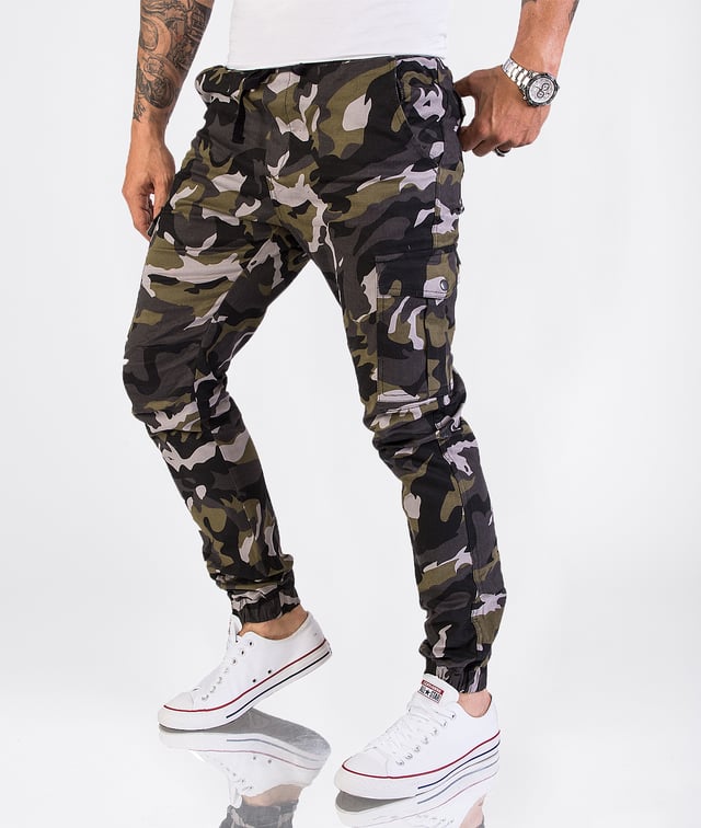 Die Chino Hosen von Rock Creek eignen sich ganz ausgezeichnet für legere Casual-Looks. Sie bieten eine angenehm weite Passform und sehen dabei auch noch richtig lässig aus. Beim gemütlichen Stadtbummel, beim Familienausflug oder in der Uni leisten die komfortablen Hosen gute Dienste. Darüber hinaus zeichnen sich die Chinos von Rock-Creek durch eine erstklassige Verarbeitung und eine hohe Qualität aus.