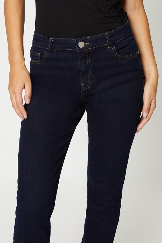 Destination denim. From classic straight leg and your favourite skinny's and jeggings to retro-inspired wide leg and tapered mom jeans, find your dream fit in our women's jeans collection. Whether you want to make a statement or looking to update your essentials, our edit of women's jeans has you covered for every mood and moment. Style: Petite Comfort Stretch Slim Jeans.  Ideal for: Daywear.  Fit: Slim.  Model wears size UK 10 and is 5' 3" tall.