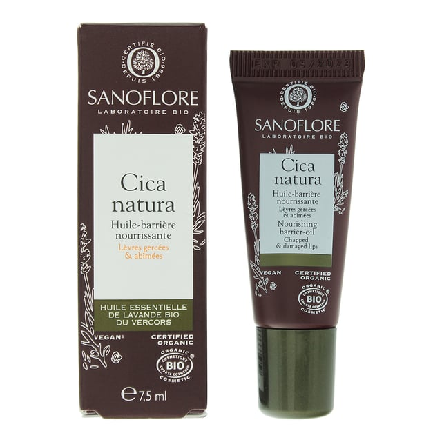 Sanoflore Nourishing Organic Cica Natura Lip Oil soothes and protects lips throughout the day. Enriched with the essential oil of organic Lavender and Sunflower, helps to nourish and soften even chopped and damaged lips.