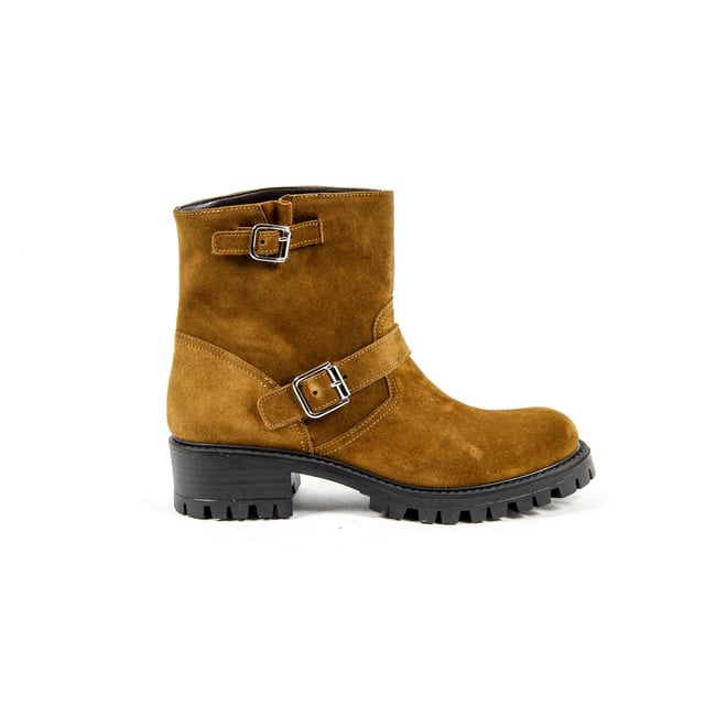 By Versace 19.69 Abbigliamento Sportivo Srl Milano Italia - Details: B1441 VELOUR SENAPE - Color: Brown - Composition: 100% CALF LEATHER - Sole: 100% RUBBER - Heel: 4.5 cm - Made: ITALY