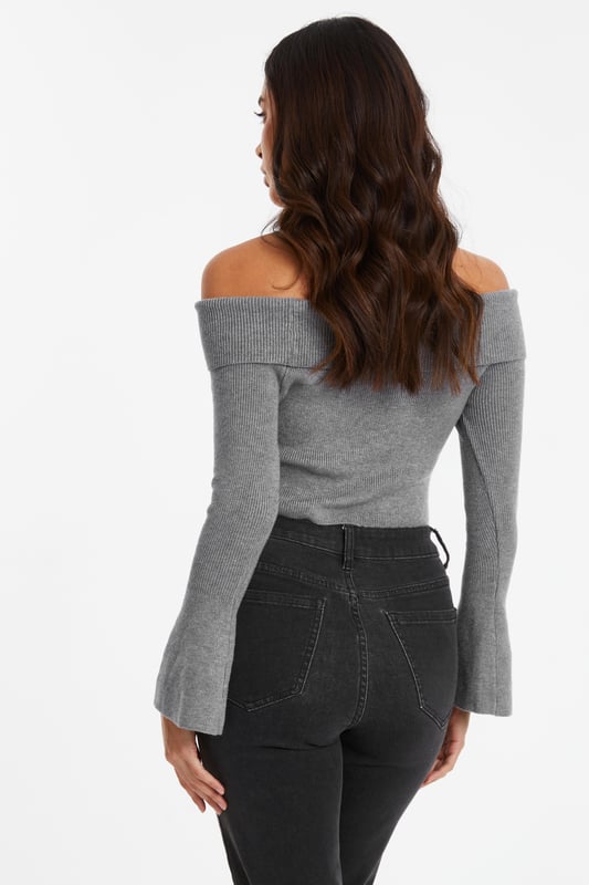 - Ribbed finish - Bardot neckline - Long sleeve - Cropped - Model height 5' 7 - Model wears size: s - Always check the wash care label, cool hand wash with mild detergent