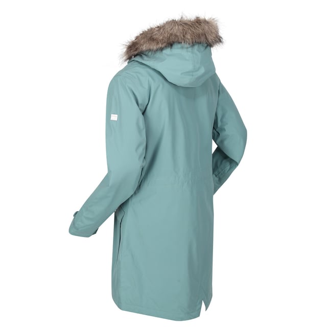 Material: Polyester: Polyester. Tyg: Hydrafort. Foder: Polyester. Design: Logotyp. Tygteknologi: Slitstark, Thermo-Guard. Fleecepanel, tejpade sömmar. Manschett: Justerbar. Halsringning: Huva. Ärmtyp: Långärmad. Funktioner på huva: Justerbar, avtagbar fuskpälskant, luvan har vuxit fast. Fickor: 1 invändig ficka, 2 nedre fickor. Fästanordning: Knäppning, tvåvägsdragkedja. Nedtill: Justerbar, Fishtail, Shockcord i nederkant.