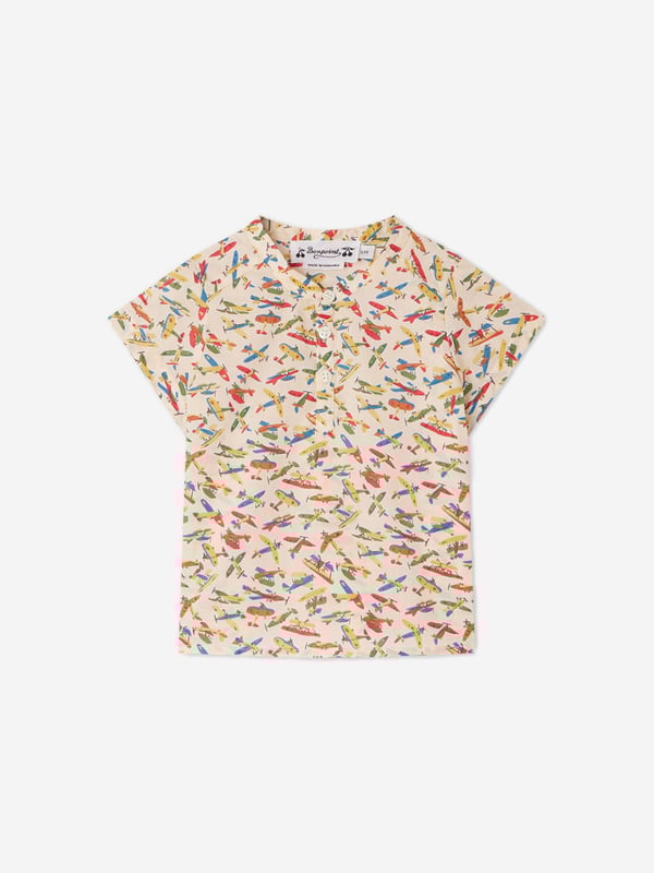 Introducing the Baby Boys Cesari Shirt in Multicolour, a sartorial essential by Bonpoint. This beloved piece promises effortless style and ultimate comfort for your little one's next adventure.  Stylish Print: This shirt boasts a captivating multicoloured print, combining style and playfulness in an eye-catching attire. Unsurpassed Comfort: Crafted from premium, gentle-on-skin materials, this shirt guarantees your baby boy's comfort during his escapades.  Upgrade their Style Quotient! Elevate your baby boy's wardrobe with the Cesari Shirt. Order today for a colourful dash of Bonpoint elegance!