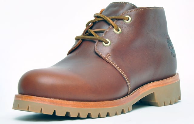 Ces bottes Timberland Heritage Chukka de 1973 constituent une excellente option pour l&#39;homme moderne, avec une tige en cuir souple de qualité supérieure avec des détails de couture complexes pour un look de designer ultime.