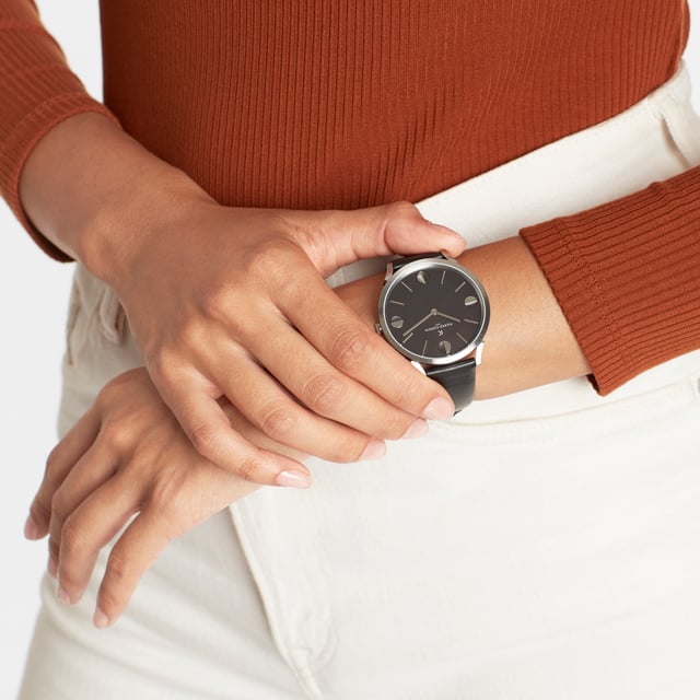 This Pierre Cardin Pigalle Half Moon Analogue Watch for Unisex is the perfect timepiece to wear or to gift. It's Silver 40 mm Round case combined with the comfortable Black Leather watch band will ensure you enjoy this stunning timepiece without any compromise. Operated by a high quality Quartz movement and water resistant to 3 bars, your watch will keep ticking. This casual and modern watch is perfect for all kind of casual activities, indoor activities or daily use, it's also a great gift for family and friend. High quality 21 cm length and  18 mm width Black Leather strap with a Buckle Case diameter: 40 mm,case thickness: 6.55 mm, case colour: Silver and dial colour: Black
