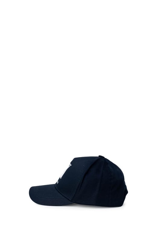 Marca: Armani Exchange.
  Genero: Hombres.
  Tipo: Tapas.
  Temporada: Primavera/Verano.
  Color: Azul.
  Patron: Imprimir.
  Composicion: 100% algodon.
  Lavado: Lavar a maquina a 30°.