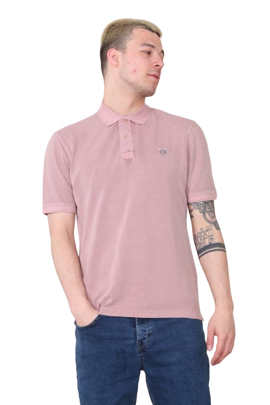 M&S Mens Classic polotröja i ren bomull . - - .  Observera att detta är en helt ny men M&S Branding Tags borttagna för att uppfylla villkoren eller svartpennad . - - .  Regular Fit Design med en smart krage hals och knappstängning . - - .  Korta ärmar hjälper till att hålla dig sval och broderade detaljer på bröstet ger en märkespräglad touch . - - .  Dessutom är tyget garmentfärgat för en autentisk tvättad look.