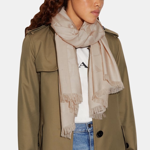 Signature C Wrap Length 167.0cm,  Width 61.0cm,