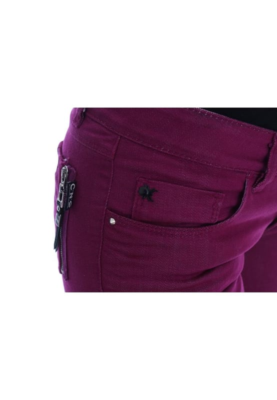 Marca: CoSTUME NATIONAL CNC.
  Estado: A estrenar con etiquetas.
  Ajuste: Super delgado.
  Color: Purpura.
  Material: 77 % algodon 23 % elastano.
  Bragueta: Cremallera y boton.
  Detalles del logotipo.