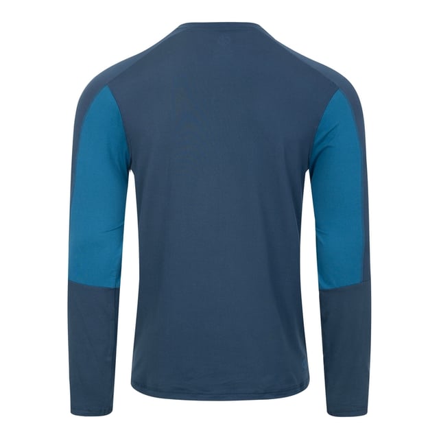 Material: Polyester. Fabric: Brushed, Q-Wic. Design: Logo, Sleeve Print, Two Tone. Neckline: Crew Neck. Sleeve-Type: Long-Sleeved. Fastening: Pull-On. Fabric Technology: Anti-Bacterial, Moisture Wicking, Odour Control, Quick Dry, Soft, Thermal. Contents: 1 Bottoms, 1 Top. Waistline: Elasticated. XS: 36 in. S: 38 in. M: 40 in. L: 42 in. XL: 44 in. XXL: 48 in. 3XL: 51 in.