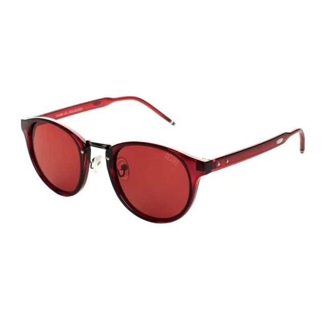 Must Have unisex sunglasses with a round design and acetate frame, perfect for an elegant and sophisticated style.

 Equipped with UV 400 protection polarized lenses, they block 100% of UVA and UVB rays, providing clear vision and reducing glare in bright environments.

 The round shape provides a vintage and versatile touch, ideal for complementing any look.

 They include the Must Have logo engraved on the temples and on one of the lenses, adding a distinctive detail.

 They come with a soft cleaning cloth to keep your lenses spotless and a protective case to store them safely.

 Perfect for complementing any look, these glasses are ideal for those looking for protection and style in one piece.
 Measures: Lens height: 47 mm, Lens width: 54 mm, Bridge: 15 mm, Temples: 135 mm
 Composition: Acetate, Aluminum
 Care:
- Wash only with water or, if necessary, a mild soap.
 - Dry with a soft cloth to avoid scratches.
 - Avoid contact with harsh surfaces or abrasive liquids.