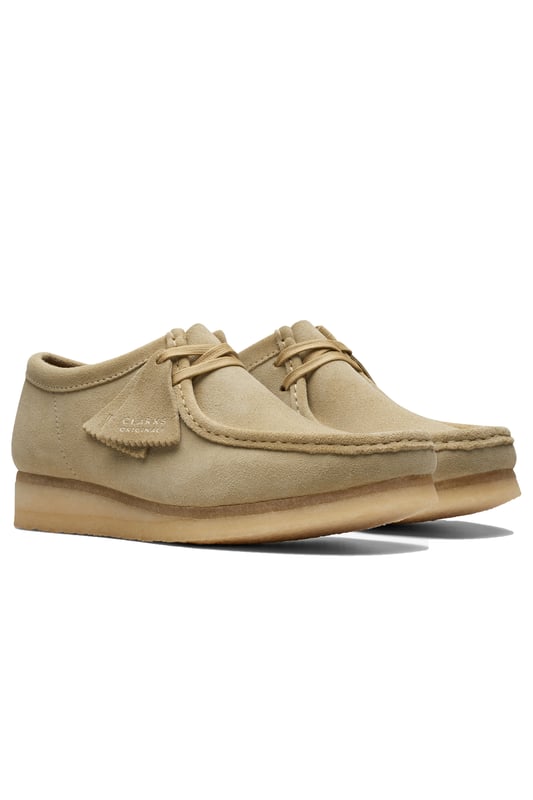 Clarks Originals Wallabee Shoe Maple Suede
Butter-soft suede uppers, the iconic moc-toe and of course the comfortable crepe sole. The Wallabee is is Legendary.

Premium maple suede upper
Breathable leather lining
Natural rubber pebble crepe sole
Finished with two Clarks Originals fobs
Style - 26155518

 