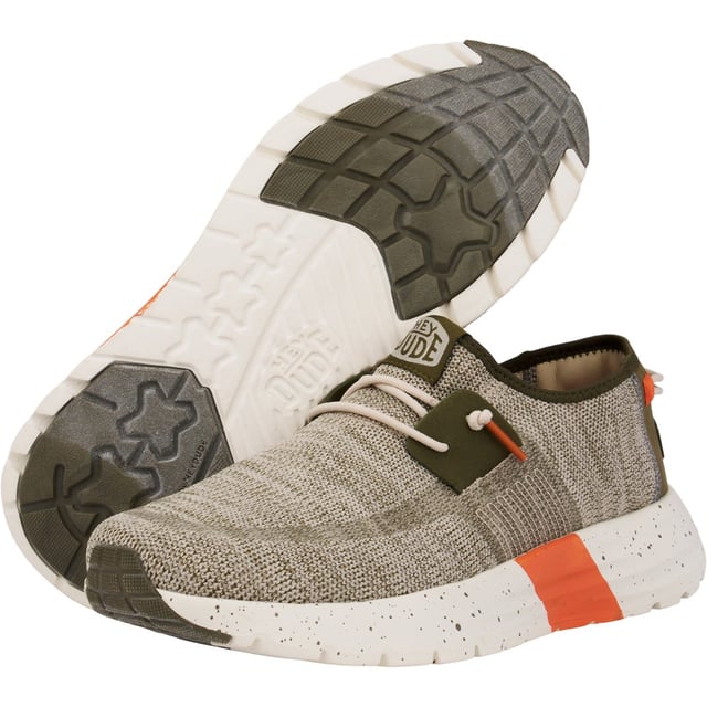 Step into an airy knit upper, removable foam insole, and lightweight outsole, and step out in total comfort. Sirocco Sport Mode, activated.