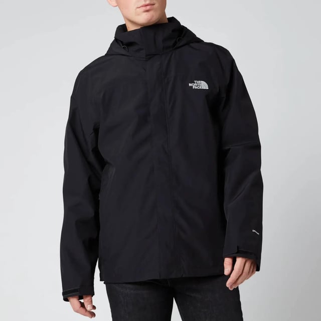 The North Face heren Sangro outdoorjack met capuchon. Waterdicht, ademend en gesealde Dry Vent 2L-technologie. Duurzame waterafstotende (DWR) afwerking. Geborstelde gebreide kraag en kinbeschermervoering. Mesh - Voering van tafzijde. Verstelbare capuchon kan in de kraag worden opgeborgen. Shock Cord Regulation-aanpassing bij capuchon en zoom. Manchetten van dezelfde stof met klittenbandsluiting.