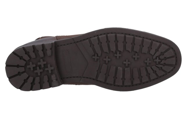De Gretton Chelsea boot combineert een door het platteland geïnspireerde stijl met wintergereed functionaliteit. Met waterdichte leren bovenkant en memory foam zolen zorgt het ervoor dat je voeten warm, droog en comfortabel blijven het hele seizoen door. De achterste aantrekloop maakt het gemakkelijk om ze aan te trekken, terwijl het slanke ontwerp een vleugje moeiteloze stijl aan je wintergarderobe toevoegt. Perfect voor wie zowel functionaliteit als mode wil tijdens de koudere maanden. - Waterdichte leren bovenkant - Achterste aantrekloop voor gemakkelijk aan- en uittrekken - Memory foam zolen - Cotswold branding