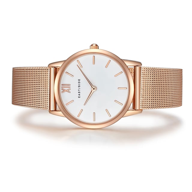 Noble, noble! This women's watch in the Eastside label converts the noble charm of the New York district of the same name into an enchanting watch design. The scratch-resistant IP coating lets the housing and bracelet shine in a trendy rose gold and a high-quality screwed stainless steel housing floor ensures durability. Highlight for all fans of traditional watch styles is the Milanaise bracelet: the elaborately worked braided look makes the delicate stainless steel bracelet not only durable, but also gives the highest comfort. A simple dial with a line indices and swords fits harmoniously into the puristic look.