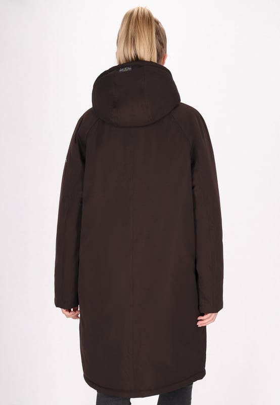 Entdecken Sie den ultimativen Winterparka für Outdoor-Abenteuer. Diese wind- und wasserdichte Jacke mit bequemer Kapuze mit Kordelzug und Frontreißverschluss besteht aus wasserdichtem Material mit einer Wassersäule von 5000 mm. Dank funktioneller Pattentaschen und Stehkragen sorgt es für Wärme und Stil. Lange Ärmel und anliegende Bündchen machen es perfekt für jedes unvorhersehbare Wetter.  Winterparka
