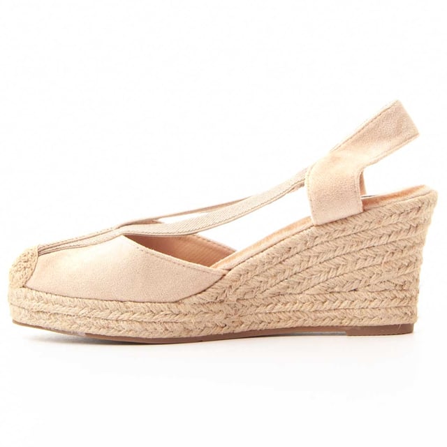 Esparto-Grass Wedge für Damen. Bequemer Sitz. Gepolsterte Einlegesohle. Rutschfeste Sohle. Verstärkte Nähte. Von anderen Marken für unsere Marke hergestellt. Ungefährer Maß: 8 cm Keil und 2 cm Plateau.