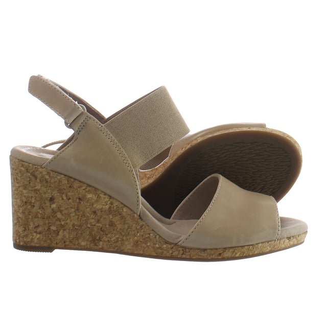 Clarks shop beige wedges