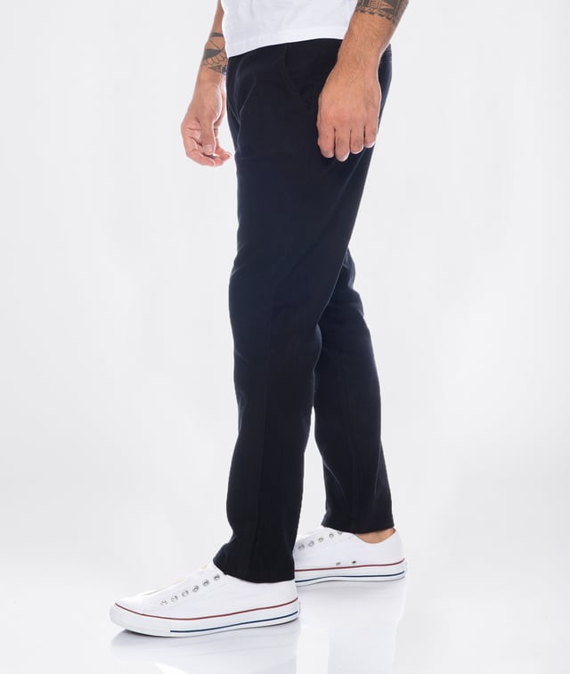 Angeboten wird eine Herren Chino Hose der Trendmarke "Rock-Creek". Super bequem Herren Hose aus Baumwolle. Top Qualität und Hochwertige Verarbeitung .