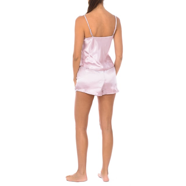 Strap Pajamas.
 Round neckline with ribbed finish and flower embroidery.
 Pants with elastic waistband.
 Seams seen in tone.
 Composition: 100% polyester
 Care:
Handwash.
 - Do not use bleach.
 - Do not use dryer.
 - Supports iron.
 - Do not dry clean.