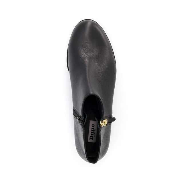 It's all about the subtle detailing on our Pandie ankle boots. Featuring an exposed gold hardware zip with a leather pull and a contrasting moc snake panel on the ankle. Seriously chic and effortlessly stylish.