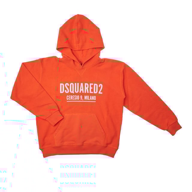 Sudadera con capucha Dsquared2 para niños, confeccionada en tejido con un corte holgado que proporciona un ajuste suelto y relajado, ideal para un estilo casual y moderno.

El tejido añade una textura cálida y distintiva, perfecta para días fríos.

En la parte frontal, se imprime el logo de Dsquared2 y la inscripción 'Ceresio 9, Milano' en el pecho, añadiendo un toque urbano y distintivo.

Incluye un práctico bolsillo tipo canguro que proporciona comodidad y funcionalidad, ideal para mantener las manos calientes o llevar pequeños objetos.

Con puños y dobladillo elásticos, esta sudadera es una opción versátil y con carácter, perfecta para completar cualquier conjunto casual con el sello de estilo de Dsquared2.
Composición: 100% Algodón; Elastano: 95% Algodón, 5% Spandex
Cuidado:
- Lavado en agua fría y ciclo suave.
- Usar detergente suave.
- Evitar secado a máquina.
- Planchar a baja temperatura.