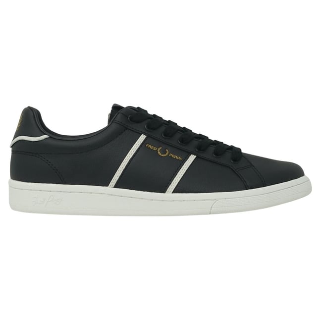 Het is zwart om te zien hoe het merk wordt gecreeerd door Fred Perry. Het is zwart om te zien hoe het merk wordt gecreeerd door Fred Perry. Estilo: B9191 220. Markenlogo op de Zunge. Turnschuhe mit Schnurverschluss. Markenabzeichen an der Seite des Schuhs
