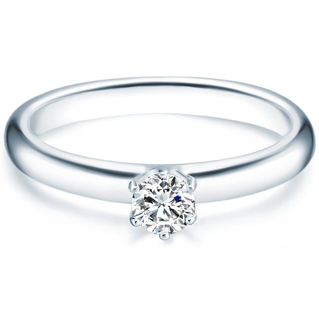 Glamorous, but with style: According to this motto, the engagement ring of the Manufaktur Suror was created in 1934. Jewelry lovers appreciate the classic design in the legendary Tiffany Setting, which has not lost its attractiveness for around 130 years. The zirconia solitary presents itself timelessly in the 6-Krappen version from 925 sterling silver developed by Juwelier Charles Tiffany, which maximizes the light reflection in the jewelry stone. The inexpensive alternative to diamond ring inspires every bride - not only as a engagement ring, but also as a bridal smell and pretense ring.