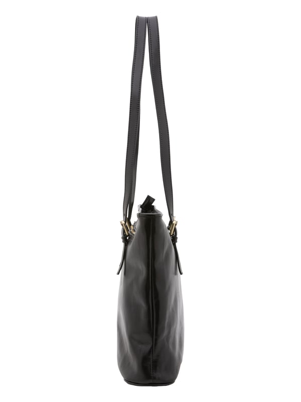 Bolso bandolera para mujer. El cierre es con cremallera. Los bolsillos internos son dos con cremallera y dos abiertos. Los bolsillos externos son uno en la espalda con cremallera. Falta la correa para el hombro. El mango es de piel. Hay dos compartimentos internos. El material exterior es auténtica piel de vacuno. Internamente está forrado en algodón. Medidas: 31x41x10 cm. Hecho en Italia