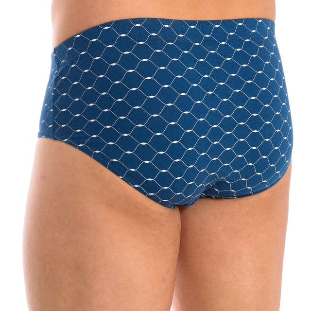 Pack-3 Slips Abanderados.
 Elastic rubber waistband, with the brand name.
 Breathable fabric.
 Anatomical front, with the ability to hold without squeezing.
 With opening.
 Seams seen in tone.
 Composition: 100% cotton
 Care:
Wash at max temperature 40º.
 - Do not use bleach.
 - Do not use dryer.
 - Do not iron.
 - Do not dry clean.