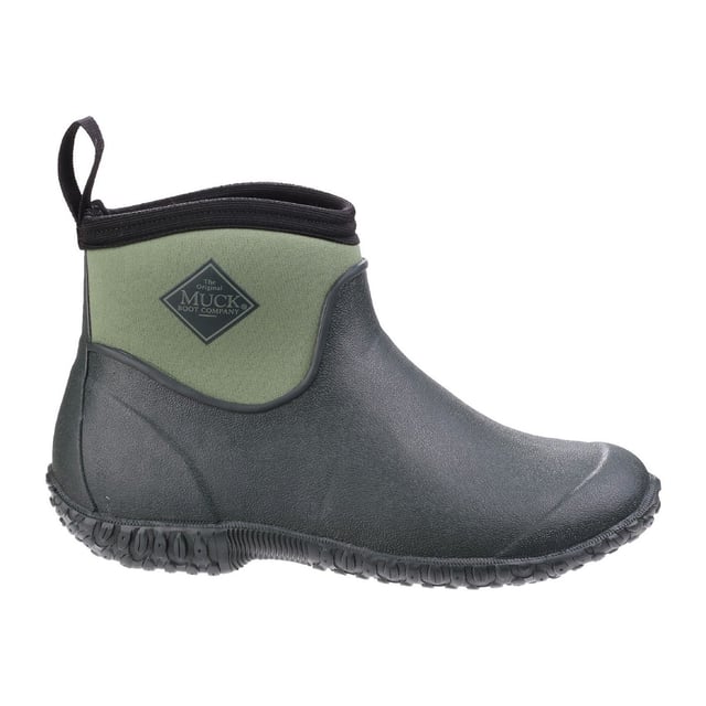 Muck Boots Muckster II Ankle Rubber Green Wellington Boots These shoes will keep your feet warm and dry on those cool, wet mornings. This updated classic offers a new high traction, rubber outsole and even better contact with wet surfaces. Inside, the comfortable, shock-absorbing insoles cradle your feet.