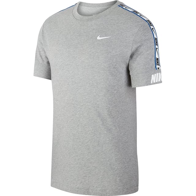 Nike Mens NSW Repeat T Shirt.
Ribbed Crew Neck, Short Sleeve.
Soft Jersey Cotton Provides Lasting Comfort and Durability.
Repeat the Swoosh Graphics and Block Lettering So You Can Show the Love of Nike.
100% Cotton.
Machine Washable.