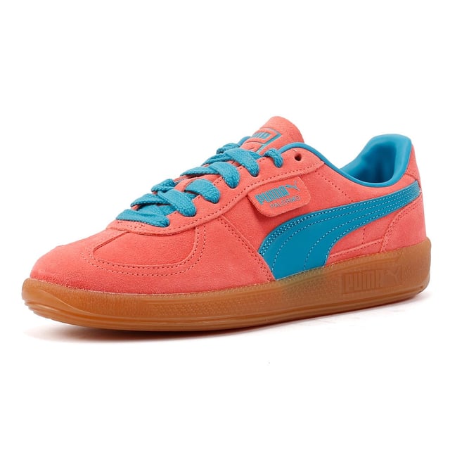 Sneaker crafted with a premium leather upper, featuring a suede Formstrip, T-toe, and heel overlay for a classic, stylish design. Finished with a durable rubber sole for reliable grip and long-lasting wear.
