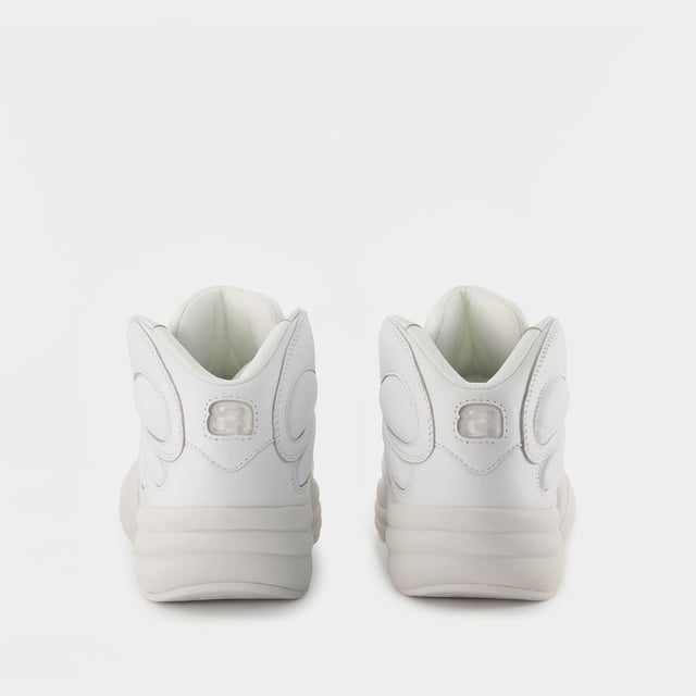 Colour : Blanc - Vernis Blanc. Hauptmaterial: Kalbsleder samtartig. Material Sohle: Gummi. Futtermaterial: Nylon. Verschluss: einfach reinschlüpfen. Form der Kappe: rund offen. Schuhe: größengerecht - Sizing: Europäisch.