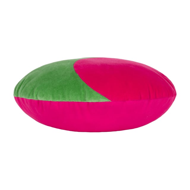 Inspired by the yin and yang symbol, representing light and dark, positivity and negativity, the Unity cushion brings peace and harmony to all who use it! Made from 100% cotton, it is bright, light and huggable, in its unique rounded design. The Unity cushion also comes in several collectable vibrant neon colours which will stand out on your furnishings and make an immediate impact.