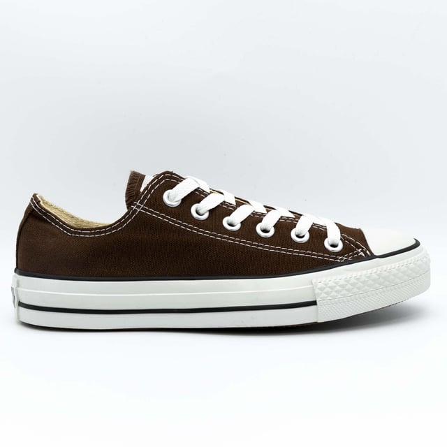 Specificaties: Sneakers met een onmiskenbare look, van canvas en logo aangebracht op de tong en hiel Bovenwerk: Canvas Vetersluiting: Platte veter Zooltype: Platte zool met logo
