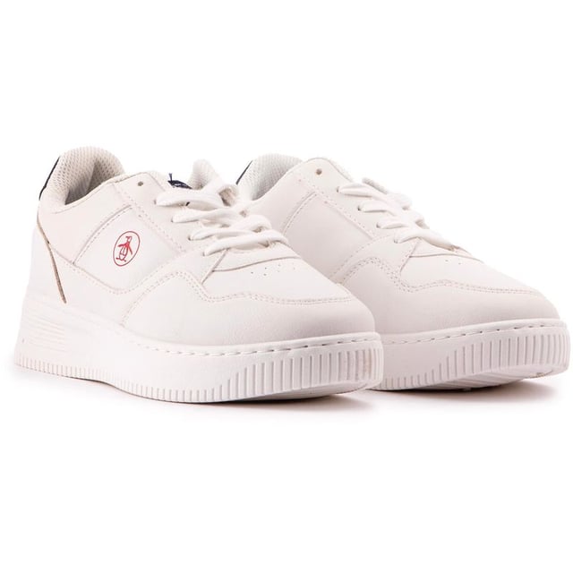 Der Penguin Squadron Junior-Turnschuh bringt einen entspannten. coolen Court-Stil auf die Straße. Der lässige Sneaker hat eine frische Ausstrahlung und zeigt eine erstklassige neue Richtung für die kommende Saison. Das urban inspirierte Design mit Retro-Appeal umfasst das ikonische Penguin-Branding und eine neue Variante des Sneaker-Design-Erbes.