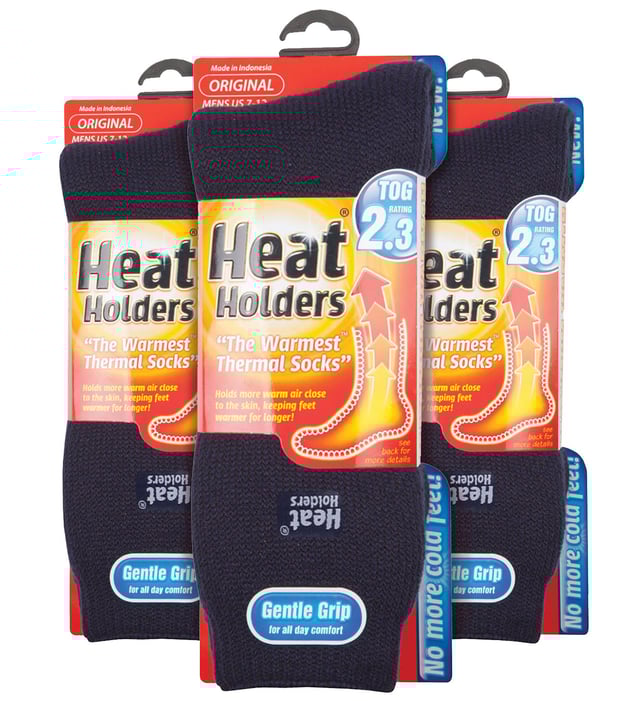 3er-Pack Socken für Herren Heat Holders Halten Sie Ihre Füße warm und warm in diesem 3er-Pack Socken für Herren von Heat Holders. Diese Socken wurden für den Winter entwickelt und fühlen sich mit ihrem dicken, gebürsteten Innenfutter superweich an. Die Dicke dieser Socken aus weichem Thermogarn sorgt für eine leistungsstarke Isolierung gegen Kälte mit hervorragenden feuchtigkeitsableitenden Eigenschaften. Die dehnbare Konstruktion dieser Socken schmiegt sich an die natürliche Form Ihrer Füße und Beine an und sorgt so für eine bessere Passform, Wärme und Komfort. Diese Socken sind dick und voluminös mit einer beeindruckend hohen Tog-Einstufung von 2,34. Das bedeutet, dass sie mehr als 7x wärmer sind als eine einfache Baumwollsocke (0,33 tog)! Mit einer hohen Tog-Einstufung werden Ihre Füße in dieser Wintersaison von warmen und kuscheligen Zehen profitieren. Eines der wichtigsten Merkmale dieser Socken ist, dass sie mit Heat Holders langem Schlingenflor-Polster hergestellt werden, das noch mehr warme Luft näher an der Haut hält. Es trägt auch dazu bei, dass Ihre Füße den ganzen Tag über bequem und gut gestützt sind. Diese dicken, thermisch gefütterten Socken werden von einem Experten gebürstet, wodurch die Innenseite luxuriös weich wird. Dies trägt dazu bei, die Menge an warmer Luft zu maximieren, wodurch Ihre Füße länger warm bleiben! Diese Socken sind in den Herrengrößen 6-11 UK, 39-45 Eur, 7-12 US erhältlich. Sie sind in verschiedenen Farben erhältlich, so dass es für jeden Mann einen passenden Stil gibt! Zusätzliche Produktdetails - Heat Holders Socken für Männer - Thermosocken - dickes Futter - 2,34 Tog Rating - strapazierfähiges Garn - weiches gebürstetes Innenfutter - 3er-Pack - verschiedene Farben - Größen 6-11 UK, 39-45 Eur, 7-12 US