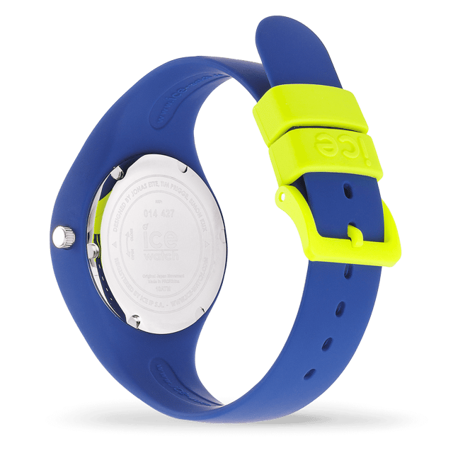 This Ice Watch Ola Kids Analogue Watch for Child is the perfect timepiece to wear or to gift. It's Blue 33 mm Round case combined with the comfortable Blue Silicone will ensure you enjoy this stunning timepiece without any compromise. Operated by a high quality Quartz movement and water resistant to 10 bars, your watch will keep ticking. This trendy and colourful watch is the greatest gift for every child. High quality 19 cm length and 13 mm width Blue Silicone strap with a Buckle. Case diameter: 33 mm, case thickness: 9 mm, case colour: Blue and dial colour: Blue.
