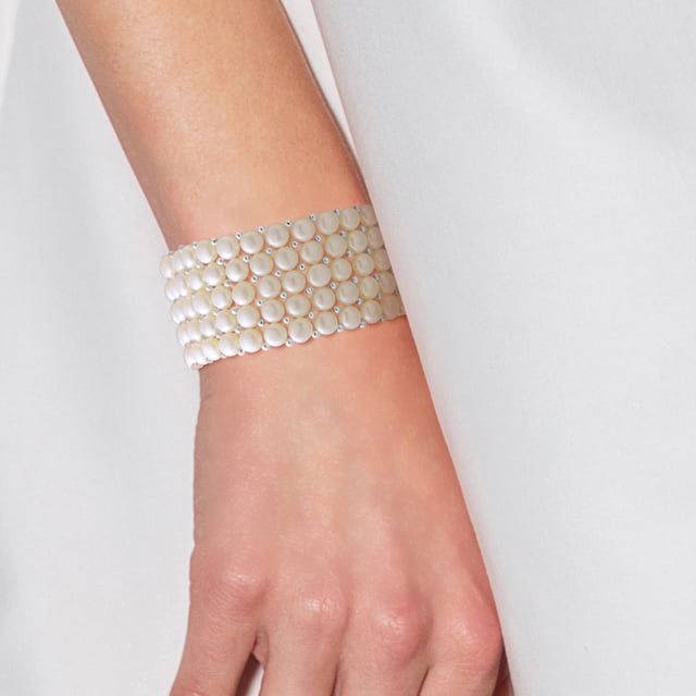 Armband 5 rijen - Pearls zoetwater - 4 mm - Wit - 14 tot 18 cm lengte verstelbare - Wordt geleverd in een koffer met een certificaat van echtheid en een internationale garantie - Al onze juwelen zijn gemaakt in Frankrijk.
