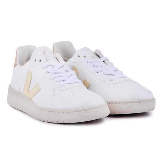 Veja iconic cheap