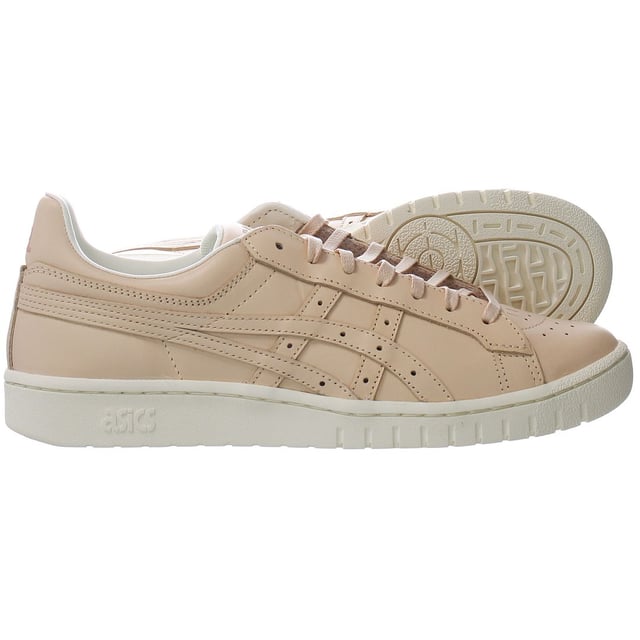 La icónica zapatilla de vida de Gel-PTG de Gel-PTG inspirada en el baloncesto de Asicstiger ™ es imprescindible para todos los hombres y mujeres elegantes que buscan actualizar su aspecto con un toque retro. Las características interesantes incluyen puntos de pivote tradicionales en la suela exterior y un elegante diseño superior de corte derby. El modelo también cuenta con una suela exterior extra y un vampiro perforado para ventilación adicional y comodidad diaria durante todo el día.