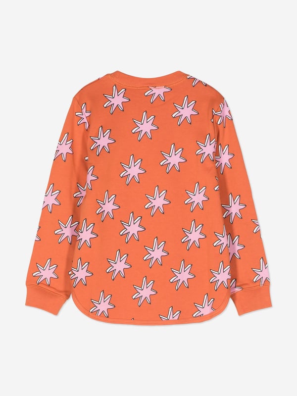 Introducing the Girls Fringed Sweatshirt in Orange from Stella McCartney‚n AW2024 essential. This designer piece promises both flair and comfort. Key features:  **Vibrant Orange Hue**: Bright and eye-catching, perfect for lifting spirits during cooler months.   **Delightful Fringes**: Adds a fun, whimsical touch, enhancing movement and style. **Stella McCartney Craftsmanship**: Expect nothing less than luxury and durability with meticulous attention to detail.revitalise her wardrobe with this exquisite statement sweatshirt. Comfort meets high fashion‚let her shine in Stella McCartney!
