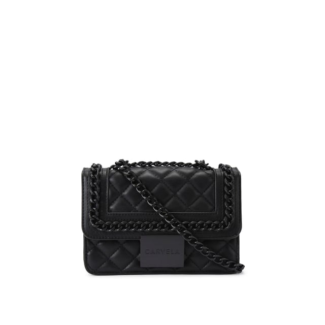 The Mini Bailey Drench Cross Body is crafted in black with quilted effect. There is a black chain trim as well as a black branded plate closure.